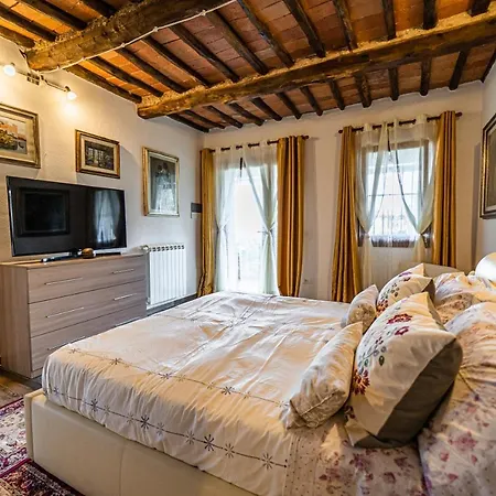 Casa Santi Appartamenti * Портоферрайо